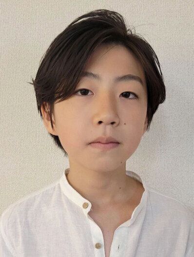 サイドパートで大人っぽく！ニュアンスショート