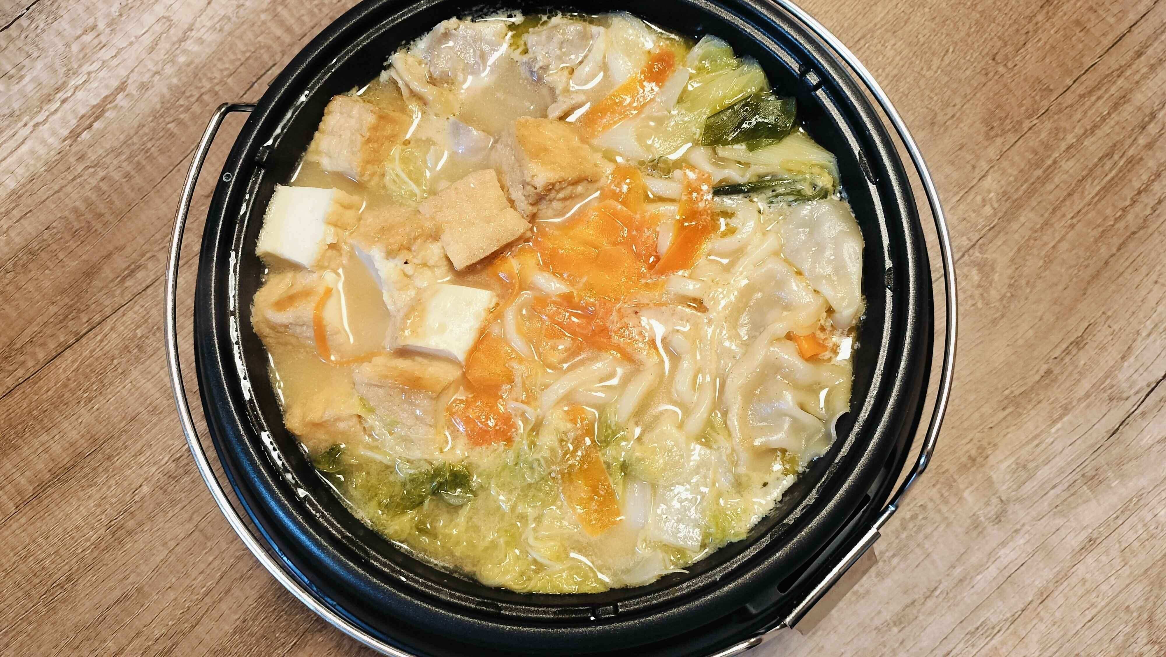 白菜ミルク味噌鍋