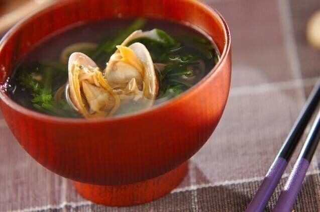 アサリと春菊のすまし汁