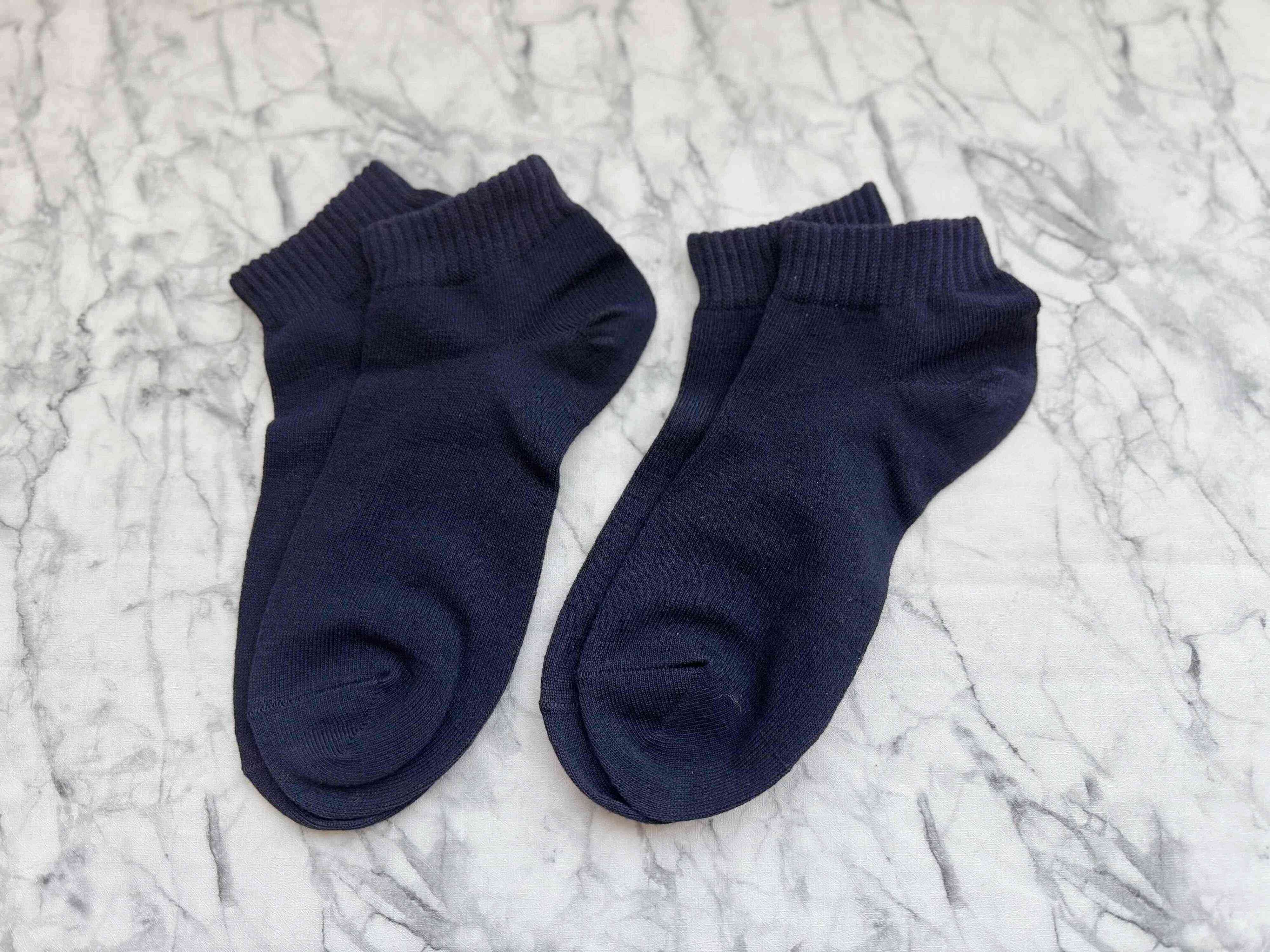 1．スクールショートソックス(22〜24cm)