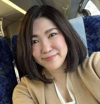 大人だからこそシンプルが似合う！内巻きボブ