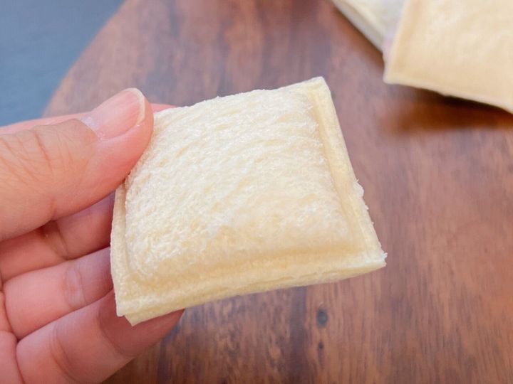 ぎゅっと押すだけでパックサンドができる!