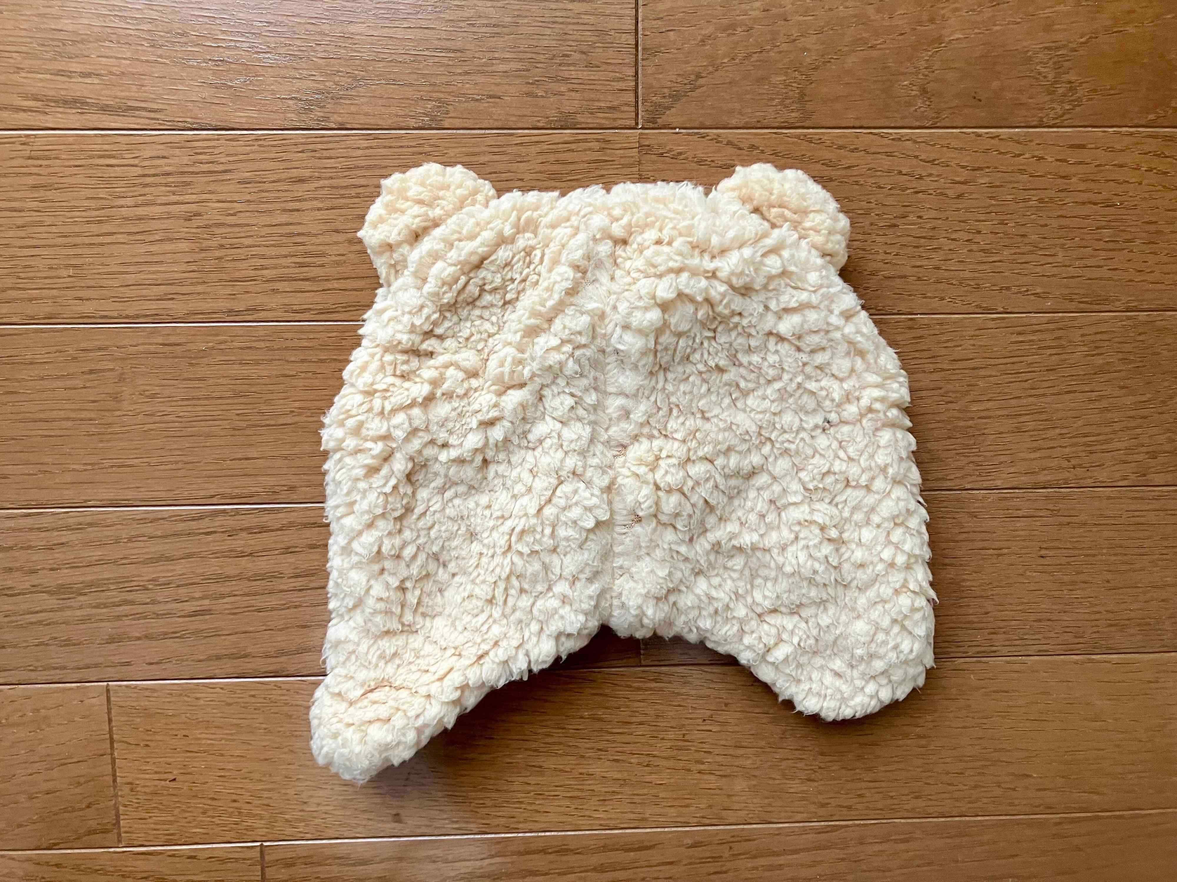 帽子を後ろから見たところ