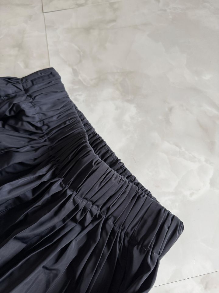 ユニクロUNIQLO ボリュームギャザースカート