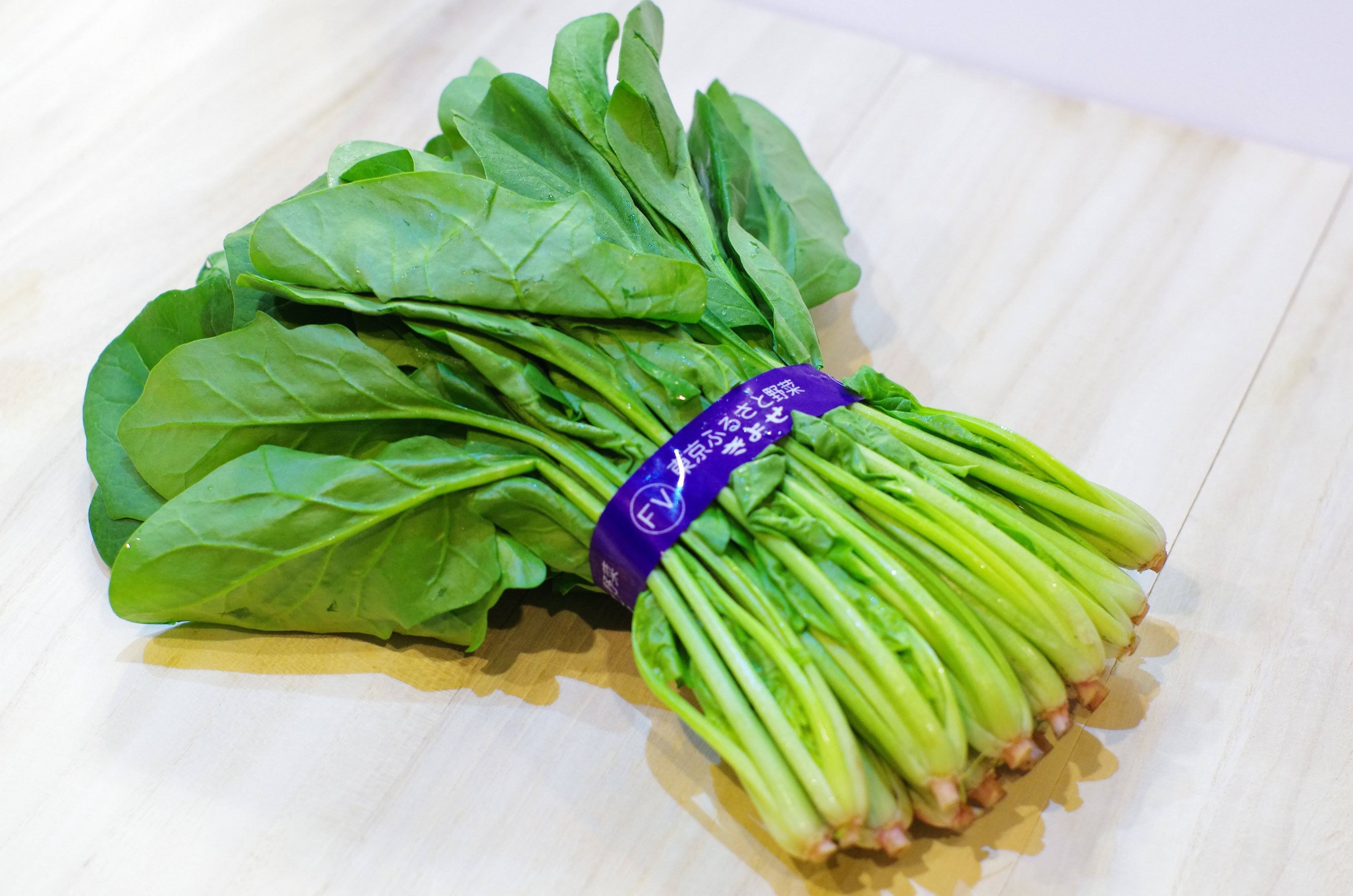 ほうれん草の根元も栄養豊富！捨てるところはありません