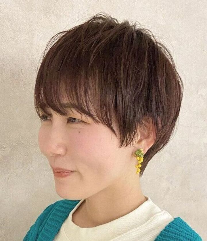 お気に入りのイヤリングが目立つ!大人ベリーショート