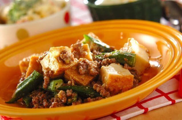 ご飯がすすむメインおかず！厚揚げとひき肉の炒め物