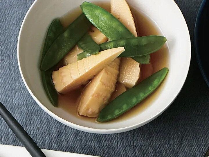 たけのこときぬさやの煮びたし
