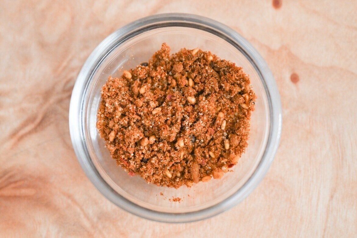 皿に入った和味噌スパイス