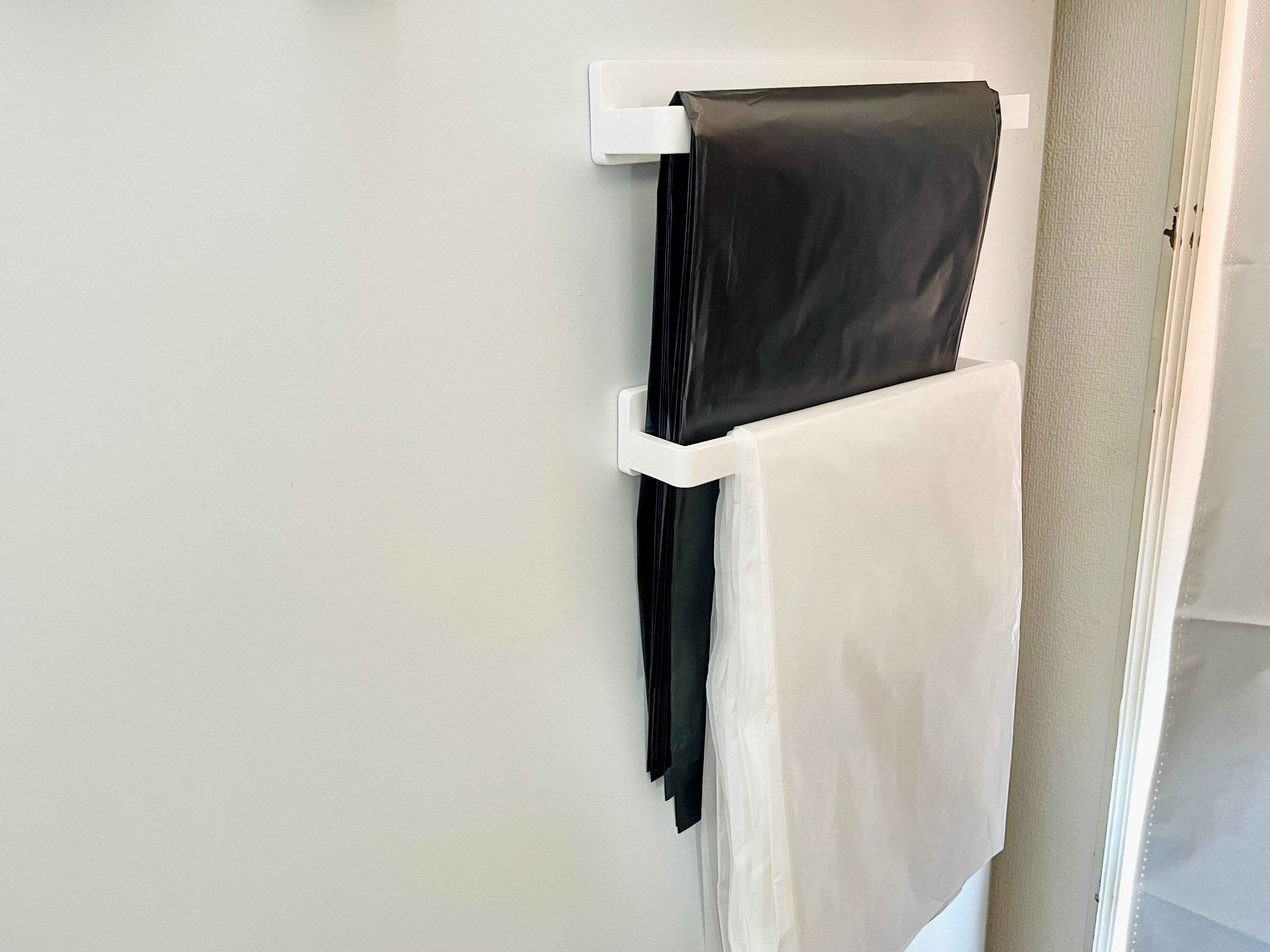 タオルバーをゴミ袋収納に