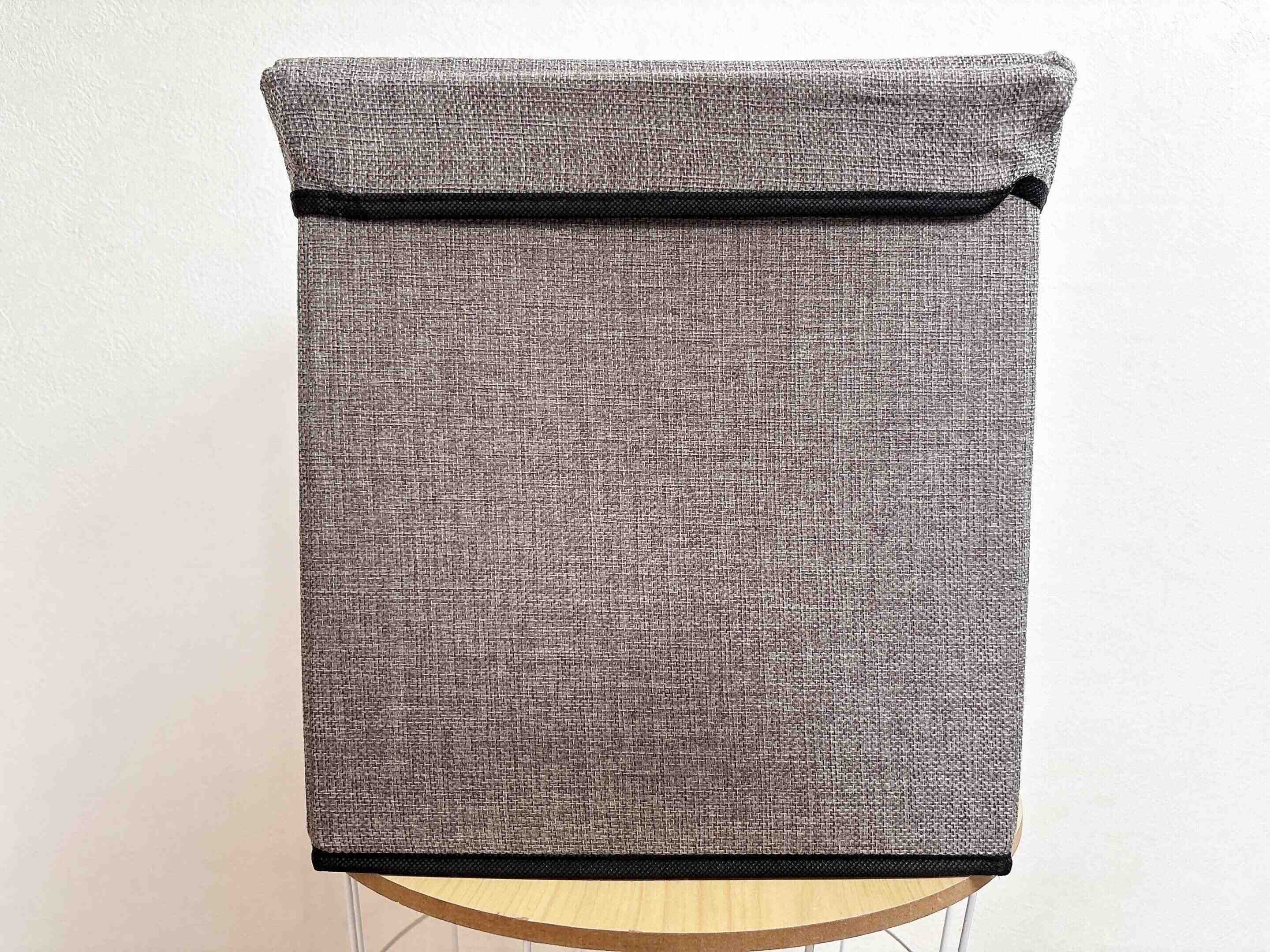 ダイソー椅子になる収納スツール