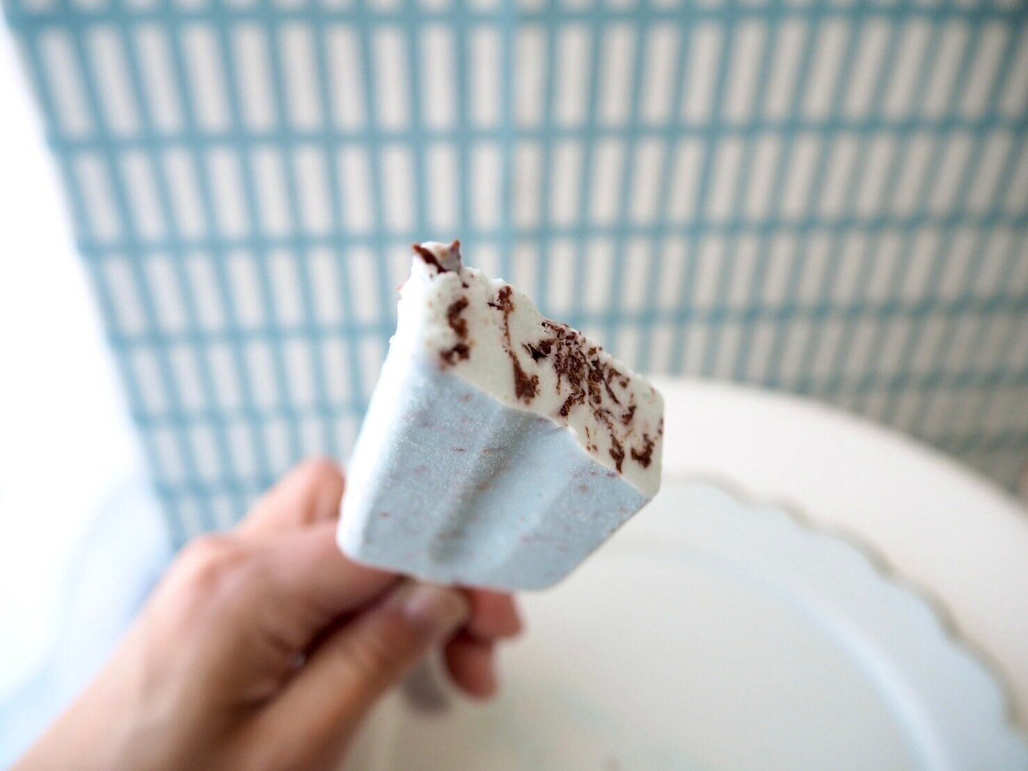 シャトレーゼ「チョコミントバー」断面写真