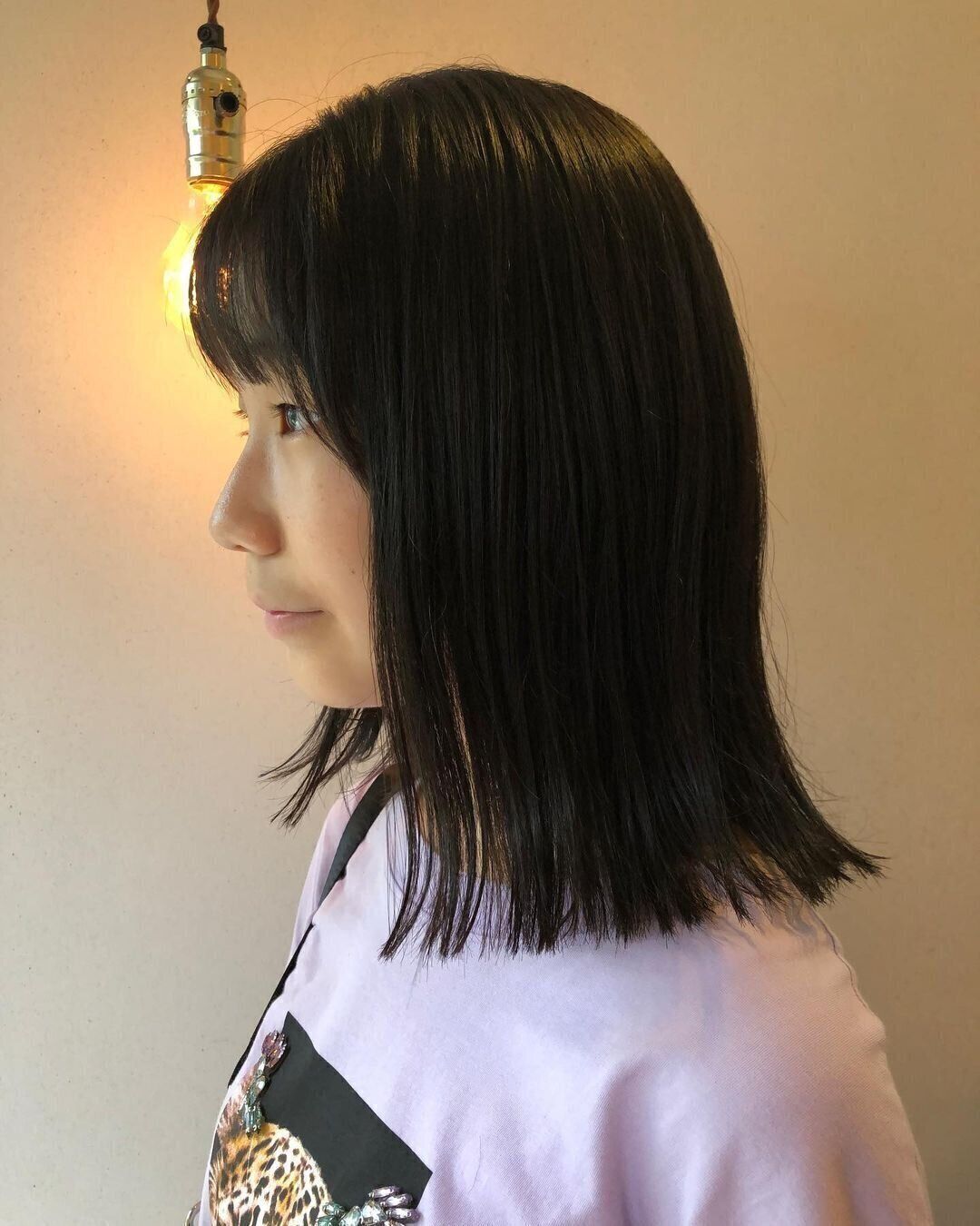  中学生の女の子に似合う流行のヘアスタイル 切りっぱなしボブでアクティブな印象に