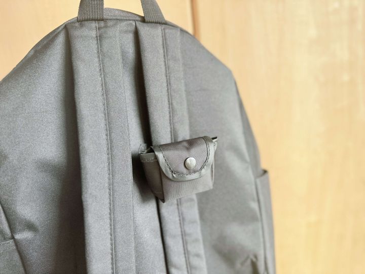 2.ワイヤレスイヤホンケースホルダー