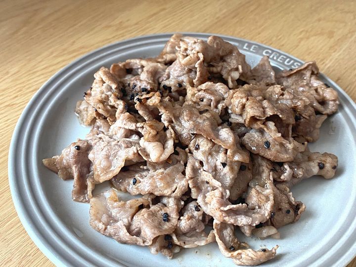 ブラックガーリックで調味した牛肉