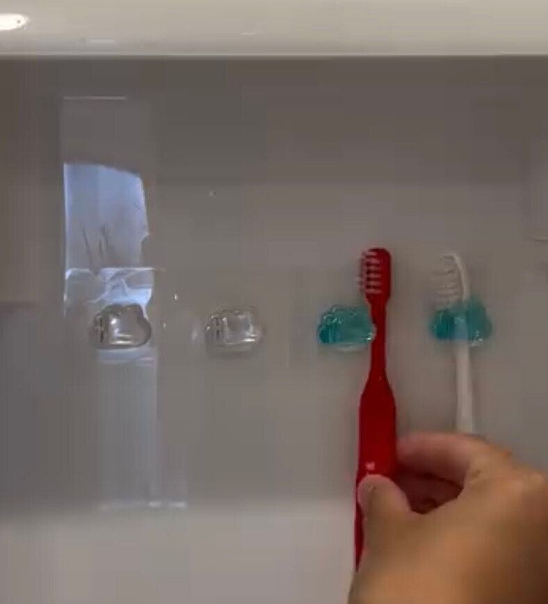 歯ブラシを浮かせて収納！「歯ブラシホルダー」