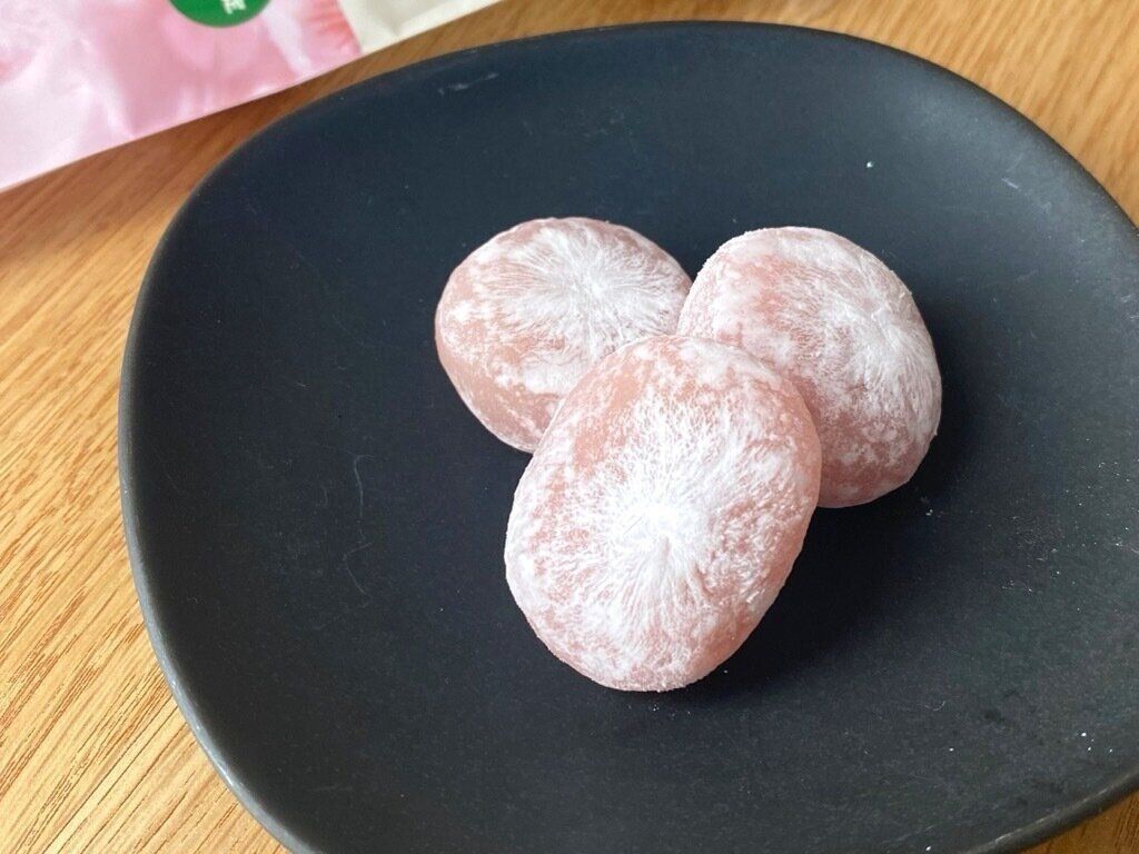 桜のひとくち大福