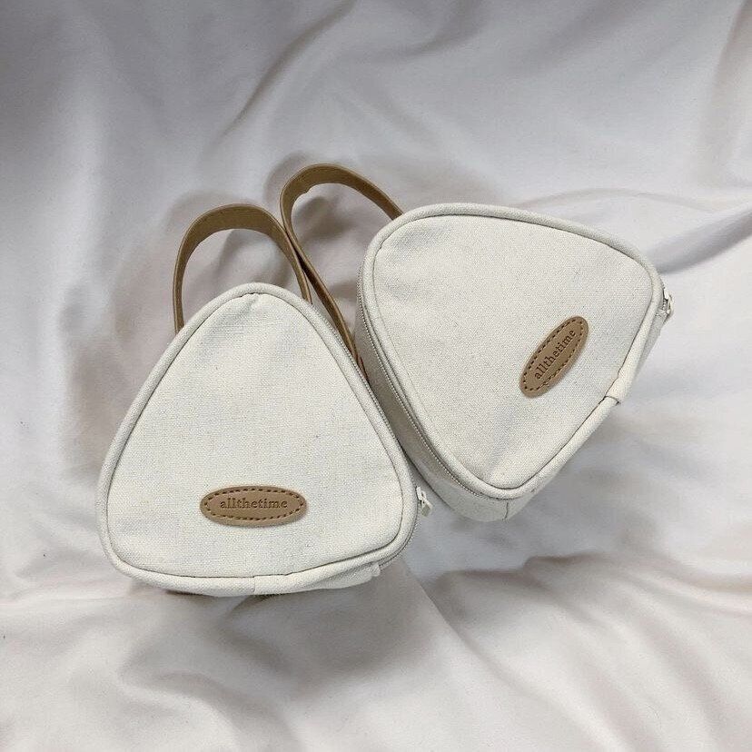 おにぎり2つがちょうどよく収まる！おにぎりケース