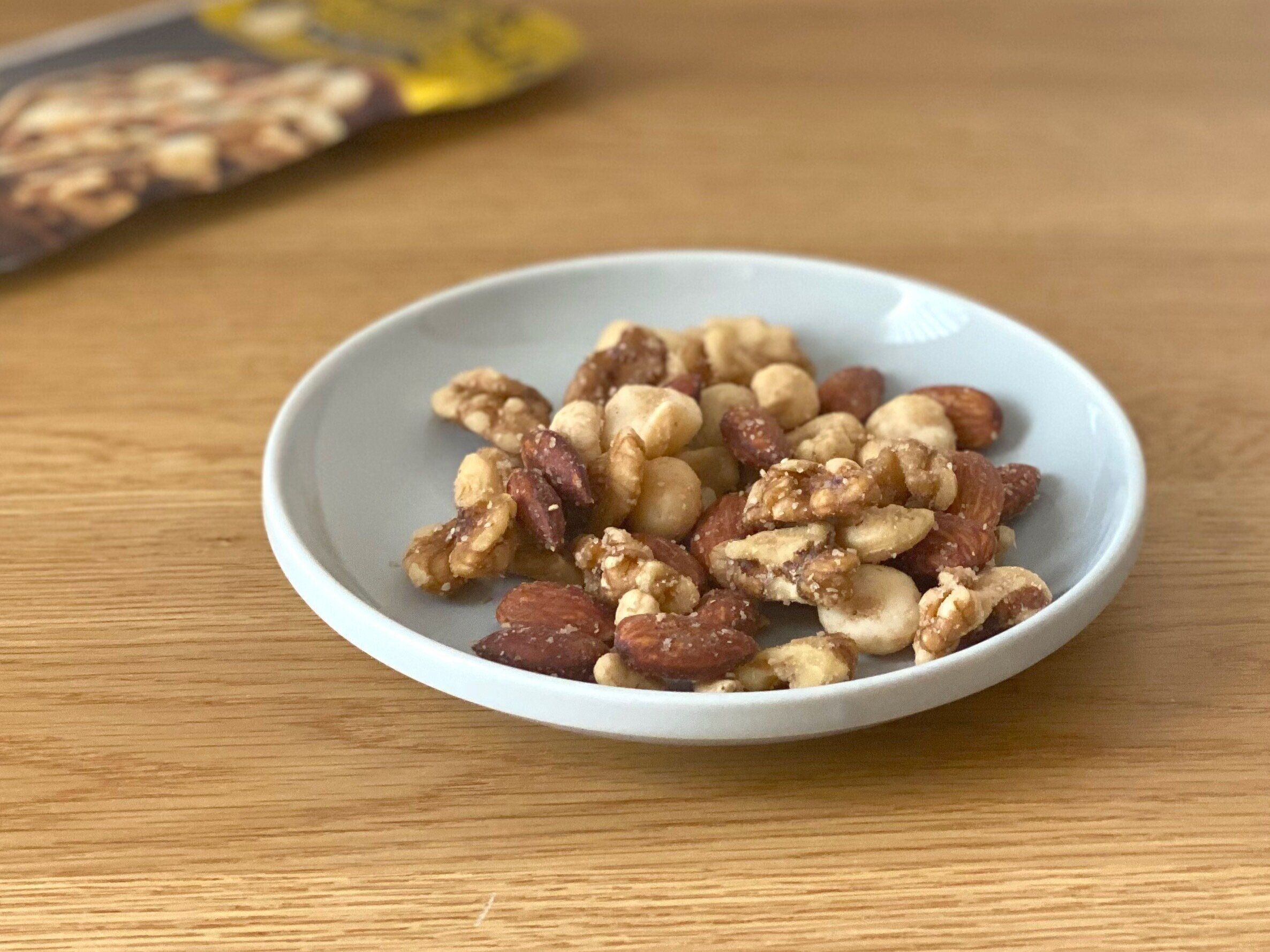 黒トリュフ塩ミックスナッツ