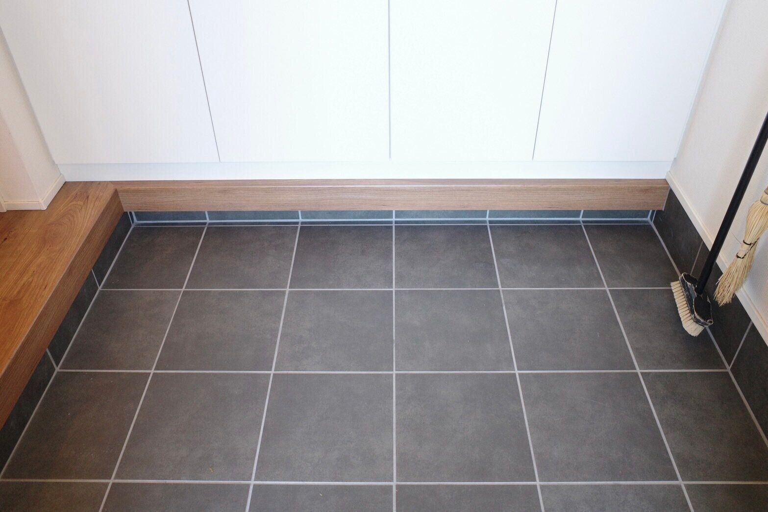 「もう少し玄関が広かったらな！」を叶える、プロが実際にやっている「玄関広見せ」テクニック4選