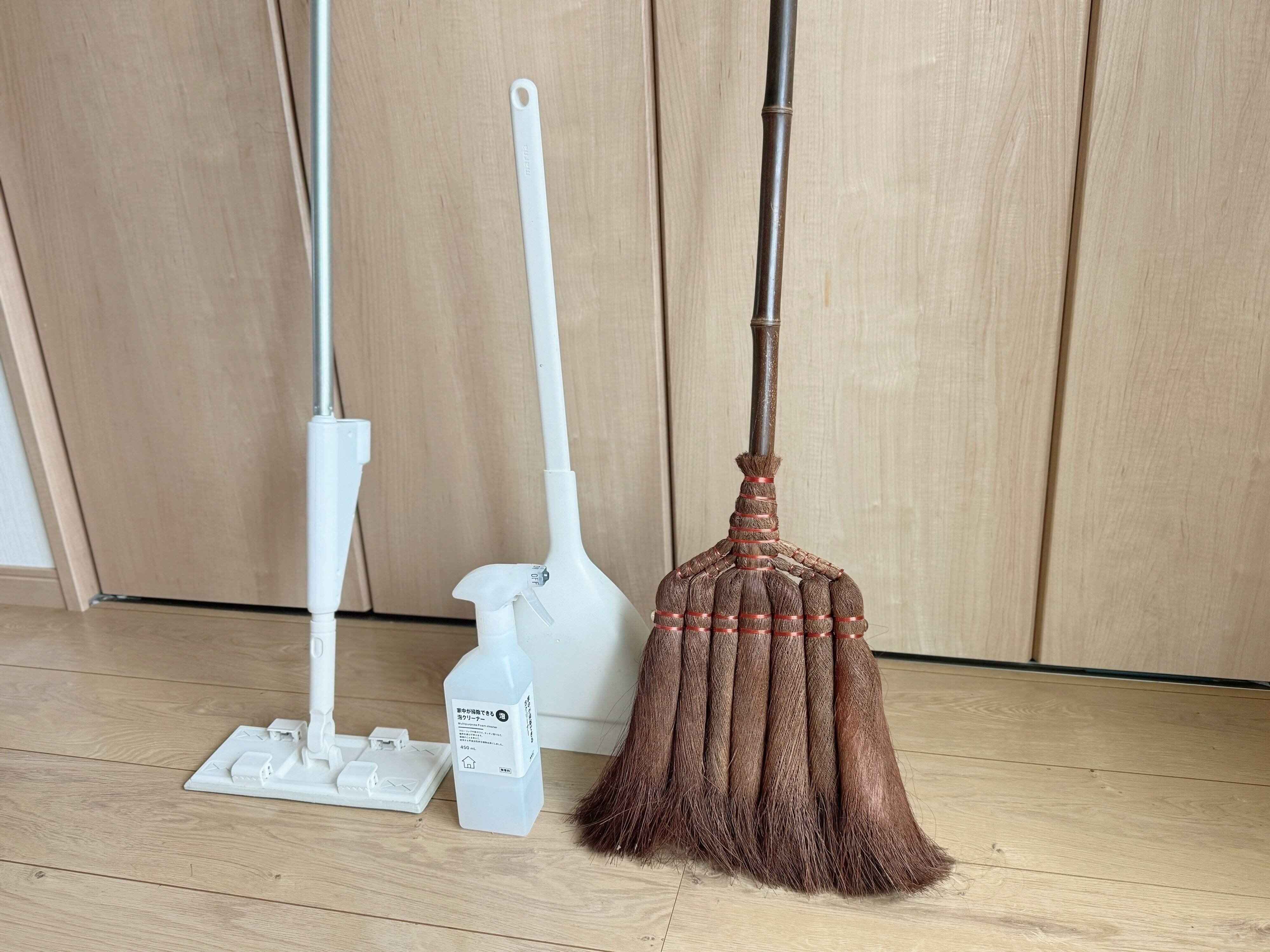 2．掃除機を使った床掃除