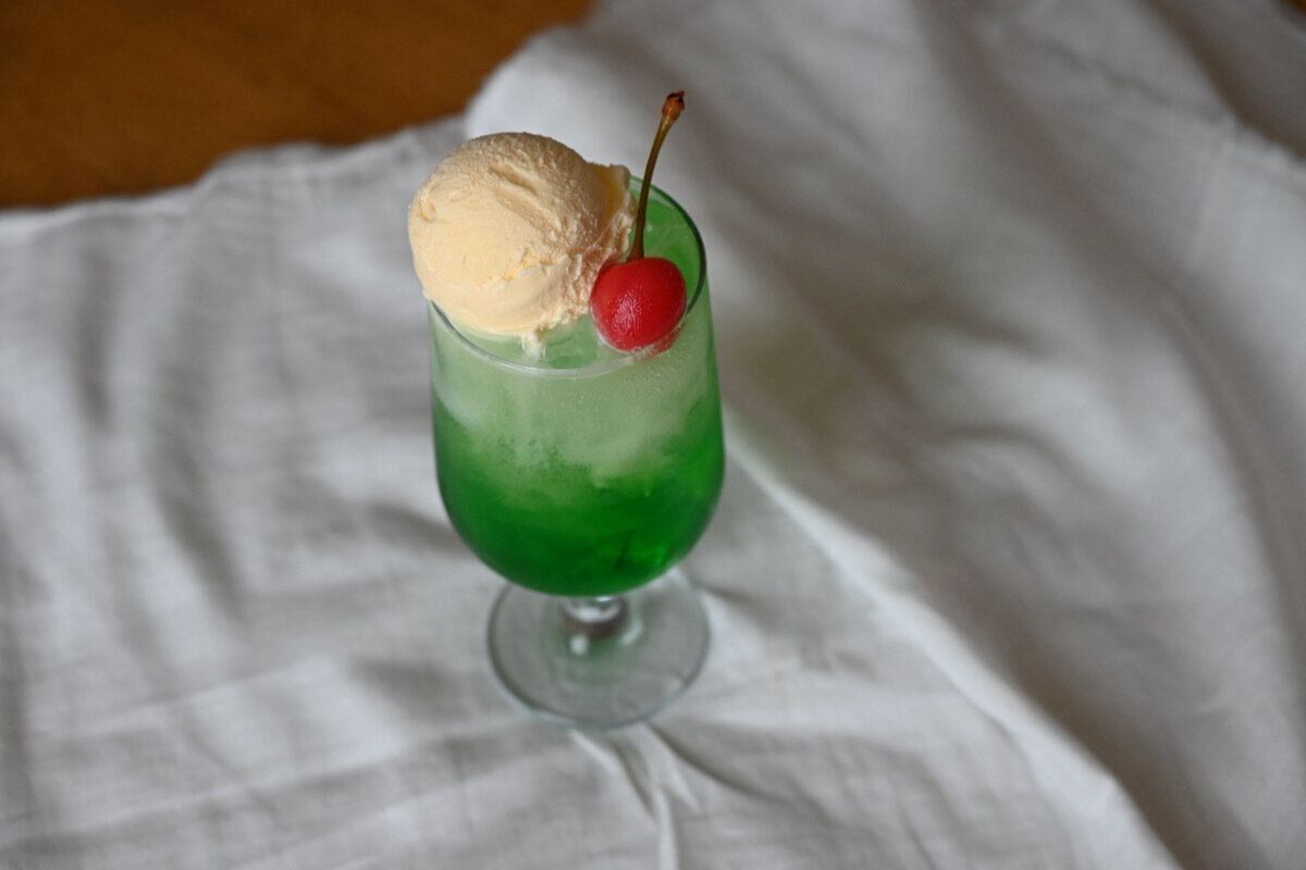 かき氷シロップで作るクリームソーダ