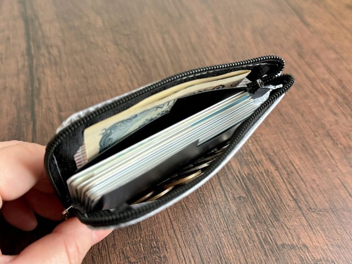 2.まとめて収納 カードケース