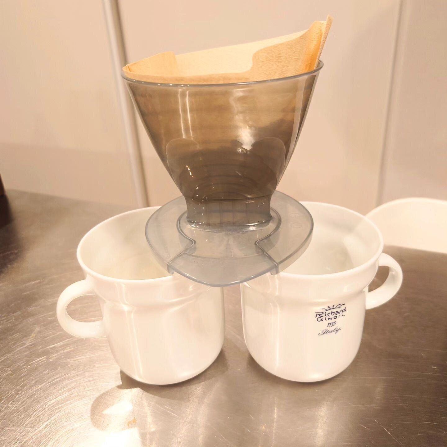 同時にドリップできる！「ダブルコーヒードリッパー」