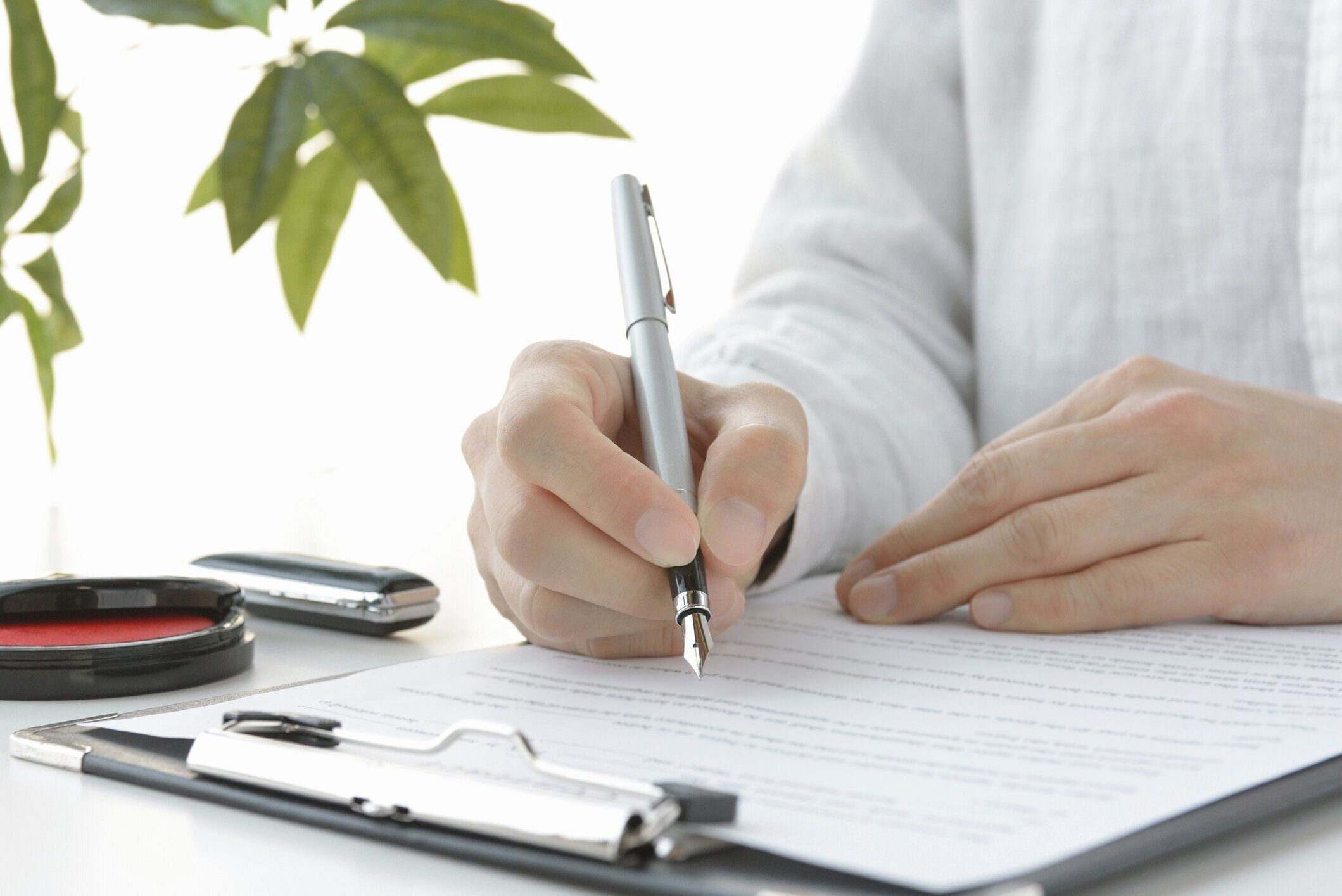 日本女性署名契約