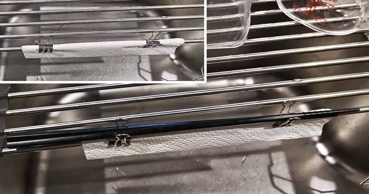 水切りラックにキッチンペーパーを挟んで止めたダブルクリップ
