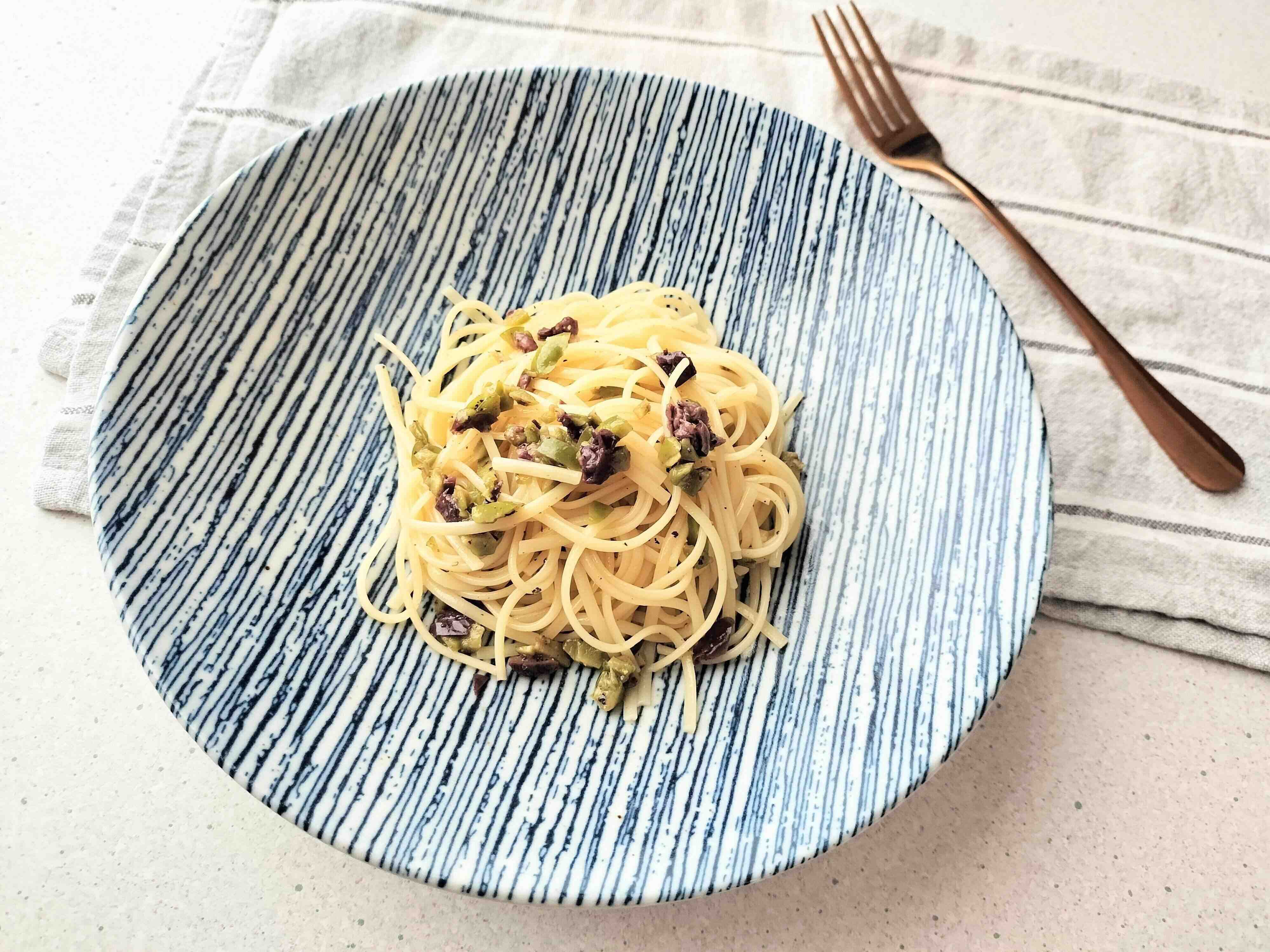 オリーブのパスタ