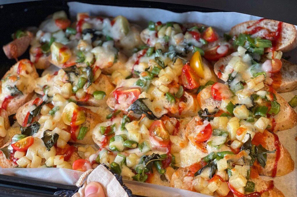 バゲット用意してオーブンでまとめて！ピザトースト