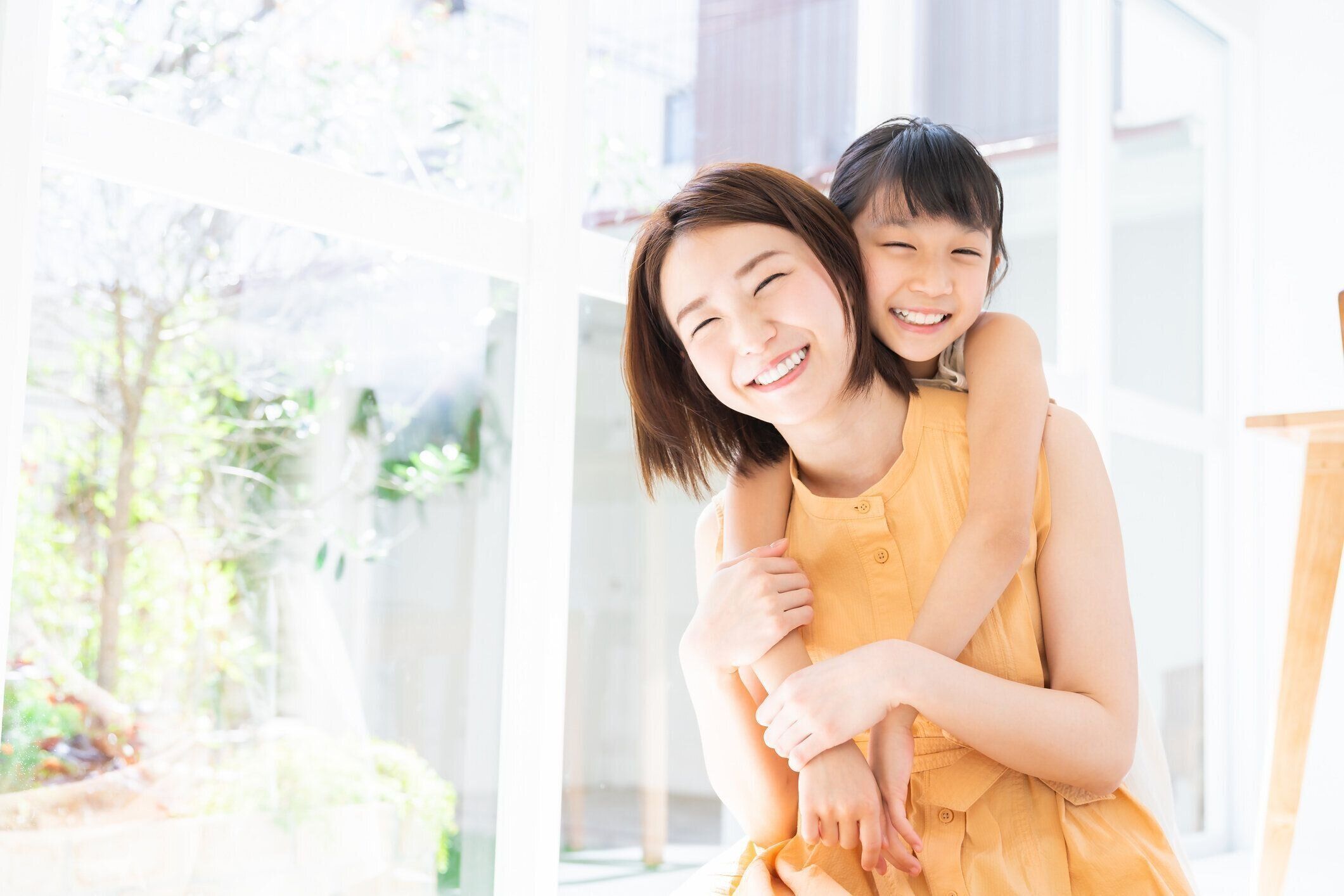 アジアの母と娘