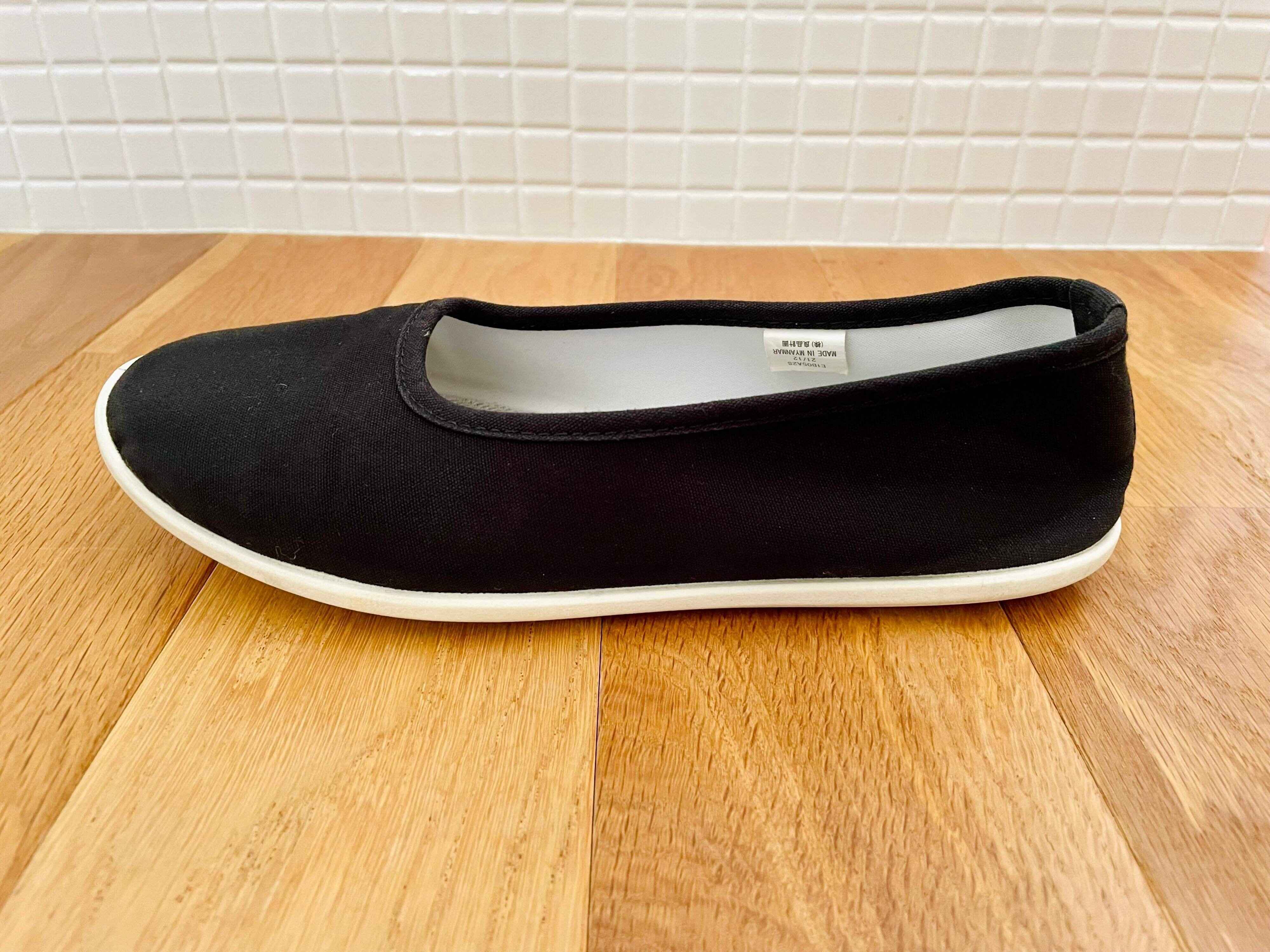 入院用スリッパにも使える無印良品スニーカー