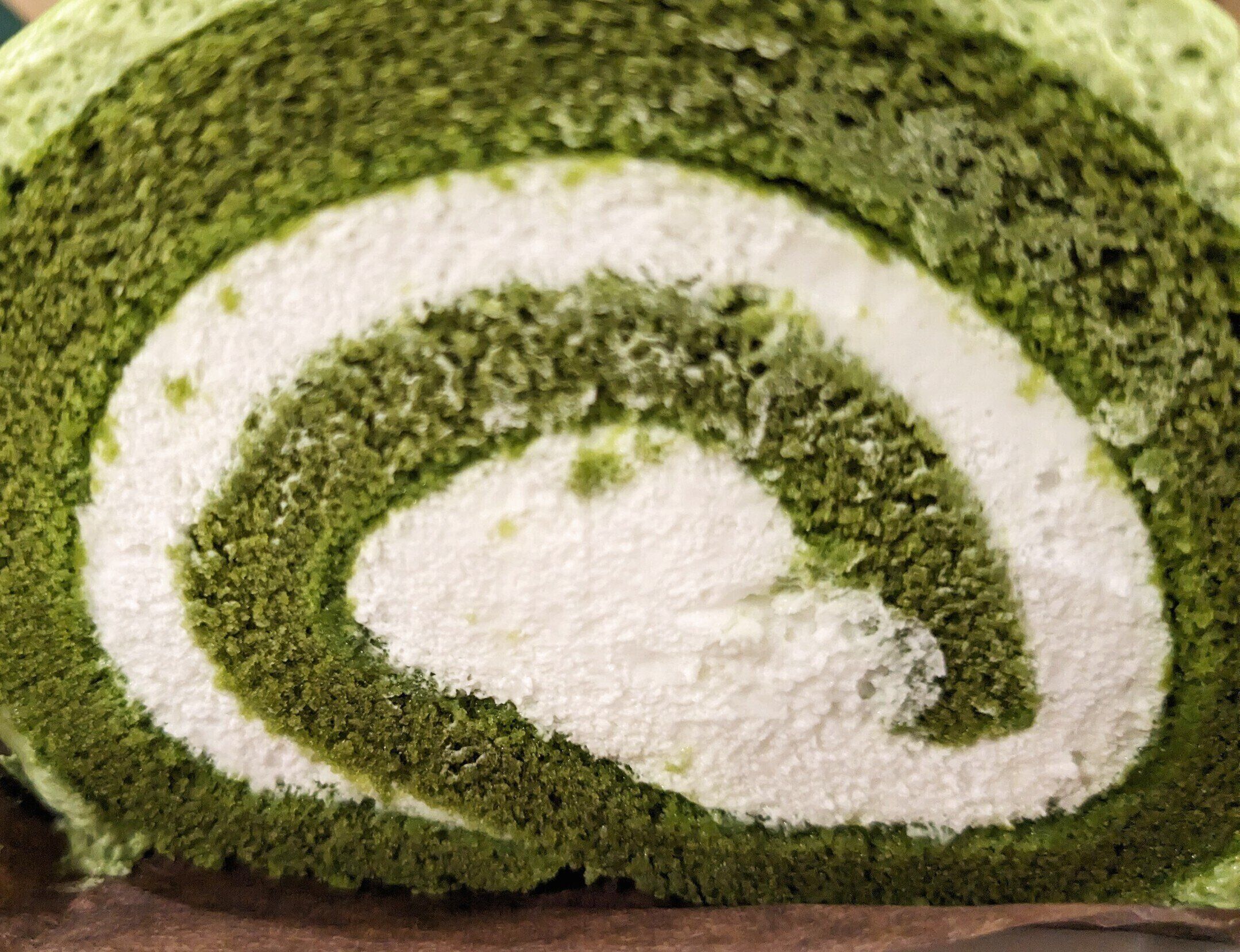 米粉の抹茶ロールケーキ