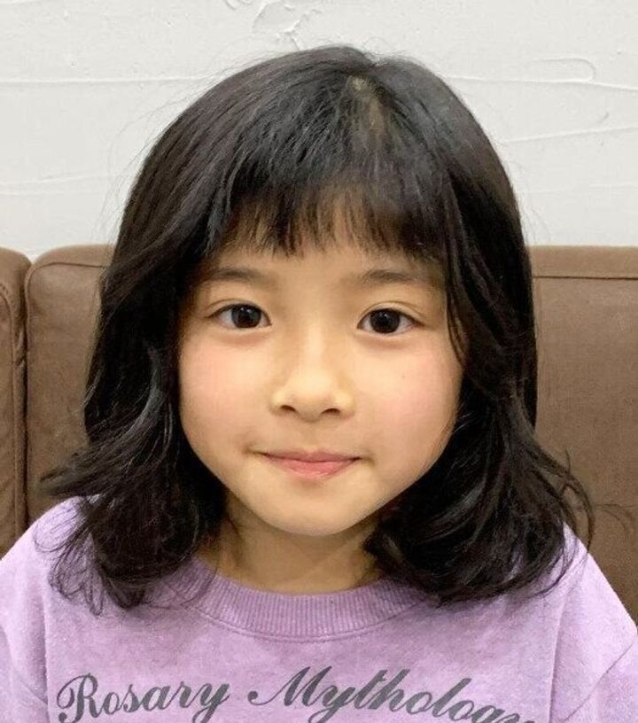 可愛いくせ毛もまとまりやすい!ゆるっと重めミディアム