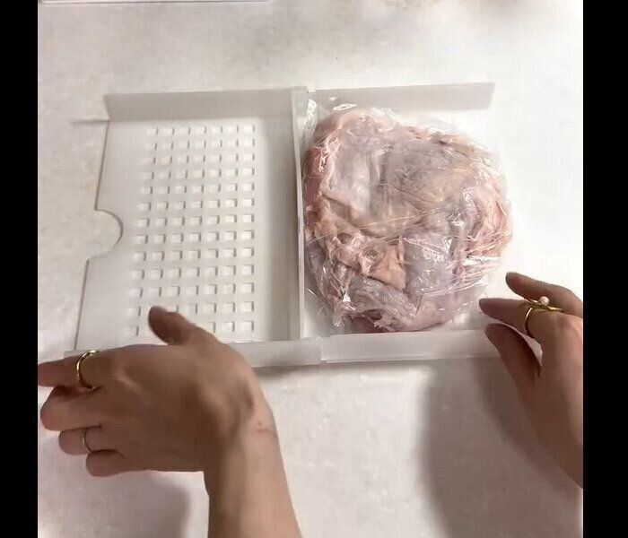 【ダイソー】110円なのに仕事しすぎ！フリーザー立て収納ケース