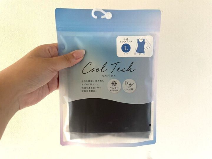 冷感タンクトップ 999円