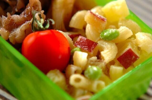  サツマイモ入りマカロニサラダ