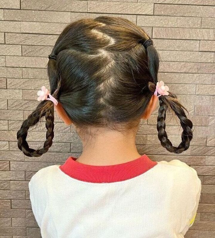 ロングヘアの女の子におすすめ!三つ編みのヘアアレンジ