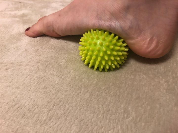 超手軽 ガチガチになった体をボールを使った簡単動作でゆる っとさせませんか サンキュ 超手軽 ガチガチになった体をボールを使った簡単動作でゆる っとさせませんか サンキュ