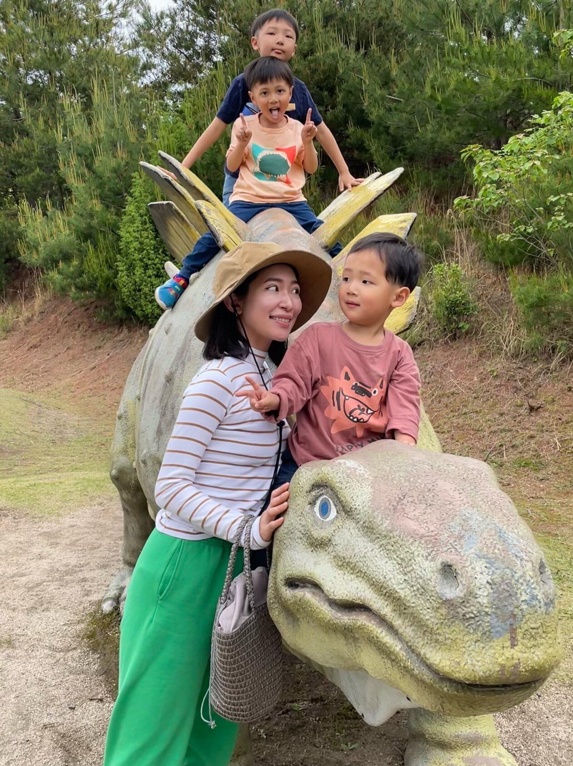 品川巴奈さん親子