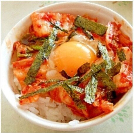 真っ赤なキムチ卵かけご飯