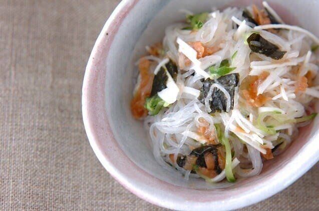 春雨と大和芋の和え物