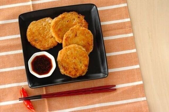 鶏ひき肉とキムチのチヂミ