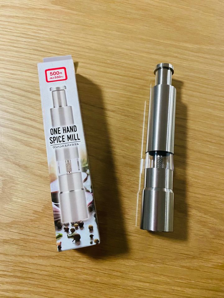 ダイソー これが550円 あるだけでキッチンがレベルアップする片手で押すだけのペッパーミル サンキュ ダイソー これが550円 あるだけでキッチンがレベルアップする片手で押すだけのペッパーミル サンキュ
