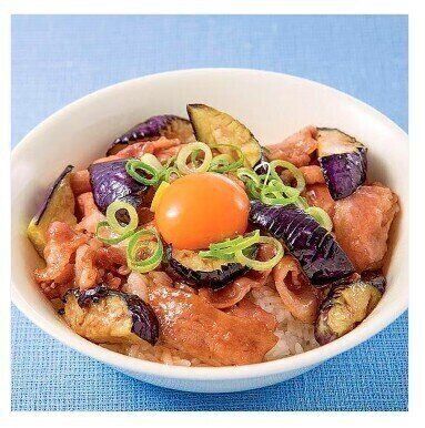 麺つゆで簡単♪豚バラなす丼