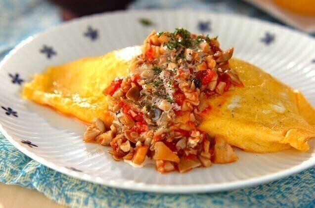 たっぷりキノコオムライス