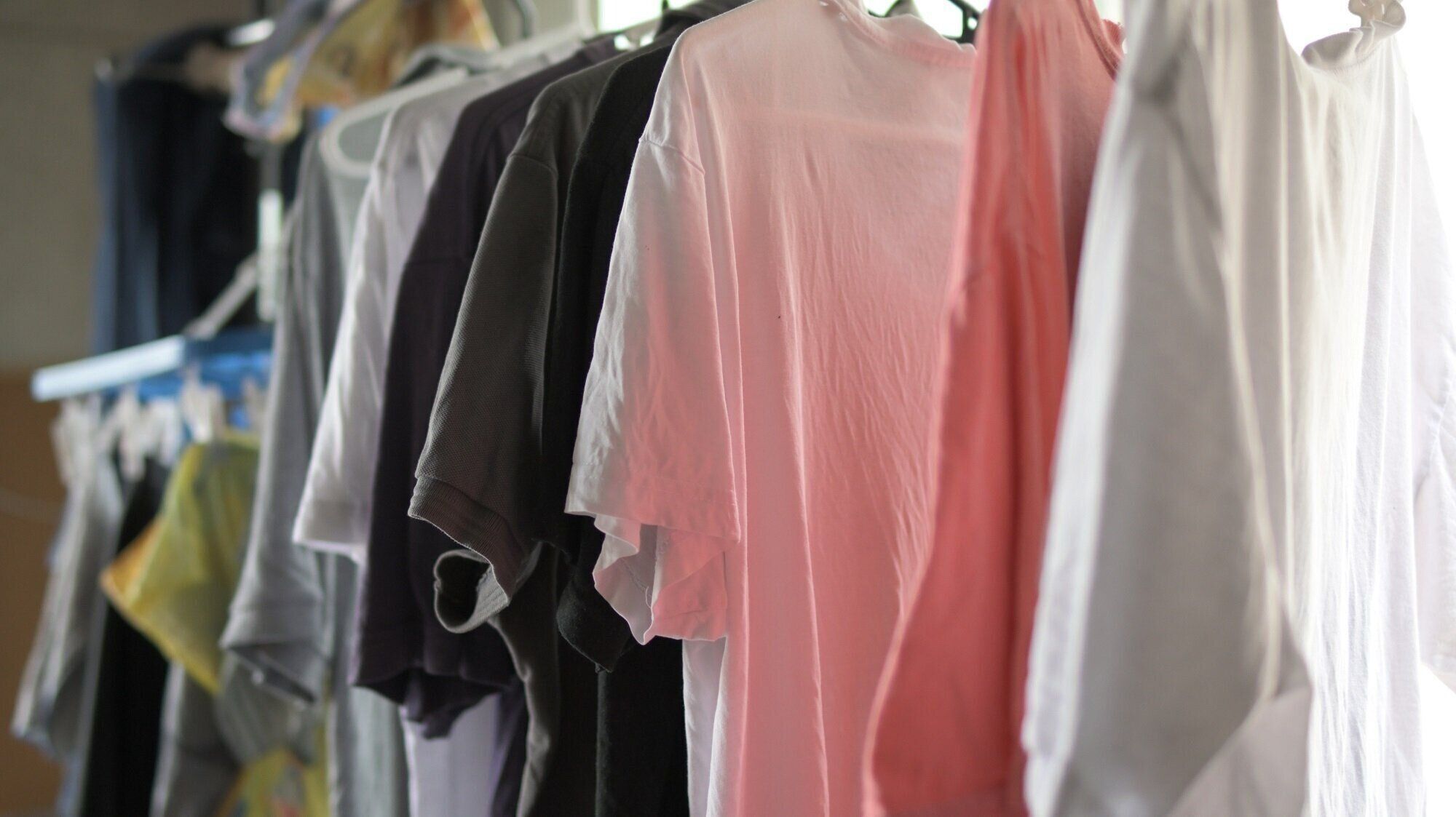 使ってはいけない部屋がある!?洗濯物の「部屋干し」でやってはいけない3つのこと