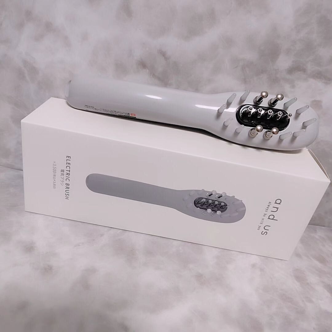 【3COINS】すぐれもの！電気ブラシ